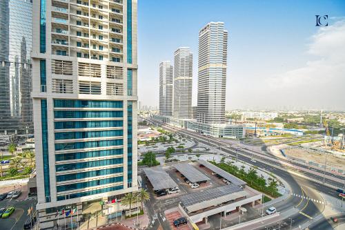 Luxury Escapes - Cozy Studio with Balcony near Metro - Goldcrest 2 JLT, Dubaï (photo 9)