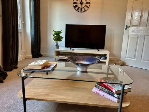 Fabulous 2 bed Town house free parking WiFI