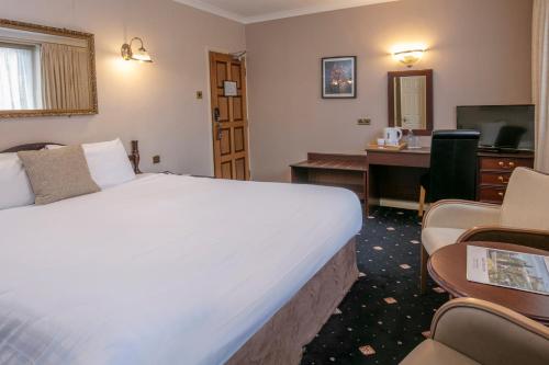 Standard Double Room with Two Single Beds - Non-Smoking