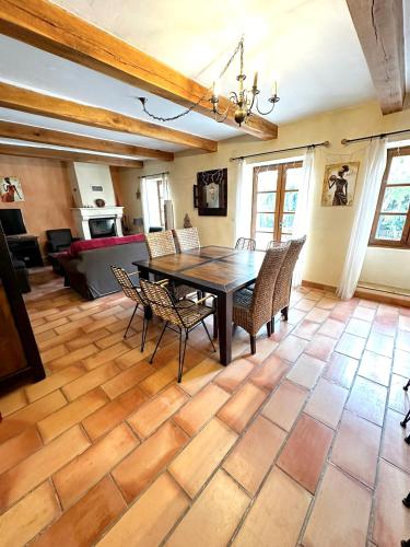 Villa de 5 chambres avec piscine privee jardin clos et wifi a Mejannes les Ales