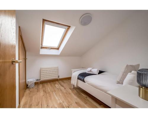 Central Belfast Apartments Pottinger's Quay - image 8