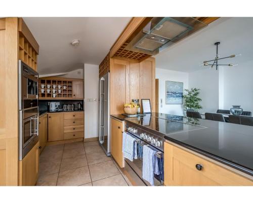 Central Belfast Apartments Pottinger's Quay - image 12