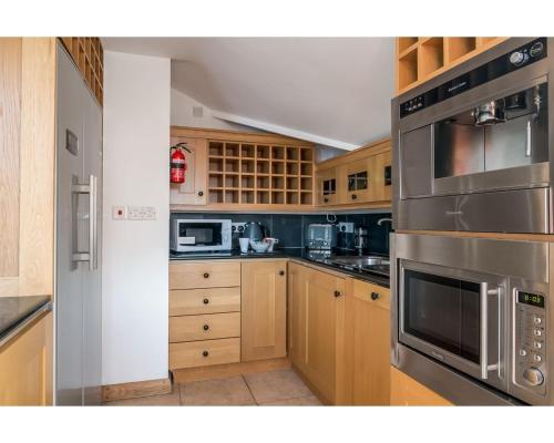 Central Belfast Apartments Pottinger's Quay - image 9