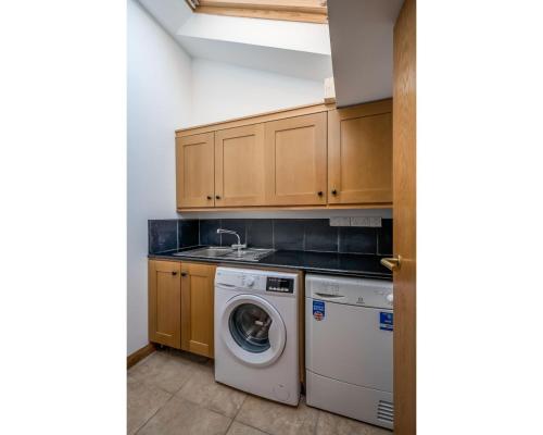 Central Belfast Apartments Pottinger's Quay - image 14