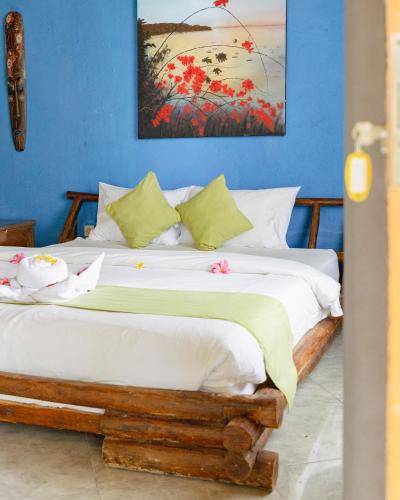 Gading Treehouse Room Type - Standard Double Room with Fan