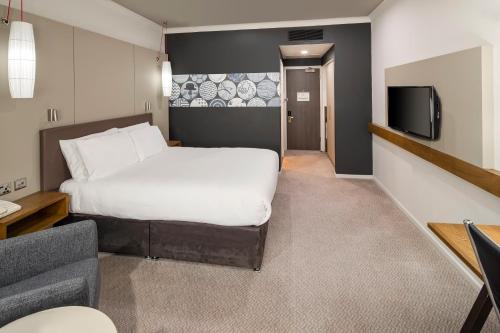 Crowne Plaza Solihull an IHG Hotel - image 13