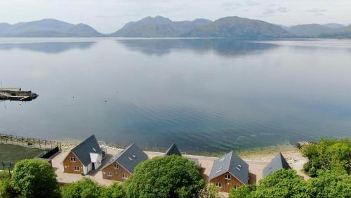 Beach Houses with Hot Tubs - Accommodation - Glencoe