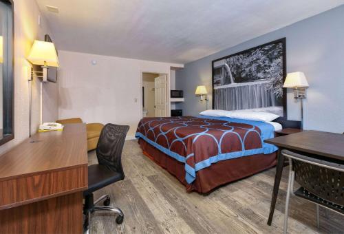 Super 8 by Wyndham Vernon in Vernon, USA
