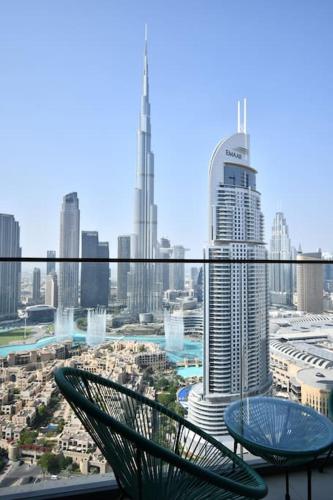Burj Royale-Enchanting Burj&Fountain full view Sky APT 3+1BR, Dubaj