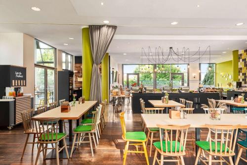 Restaurante, Vienna House Easy by Wyndham Wuppertal in Wuppertal