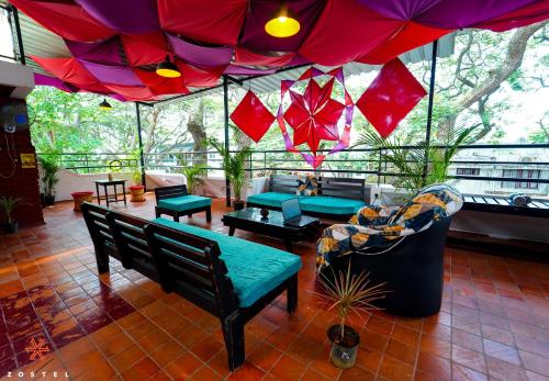 ระเบียง/ชานเรือน, ซอสเทล ไมซอร์ (Zostel Mysore) in วิไชยนคร