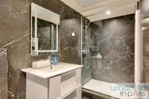 Urban Flat 128 - Art Rock 4BDR Flat near Champs-Elysees - main image
