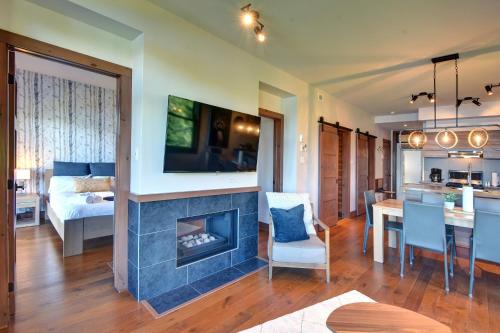 Lake Resort Suite: Views & Amenities in Lac Superieur (QC)