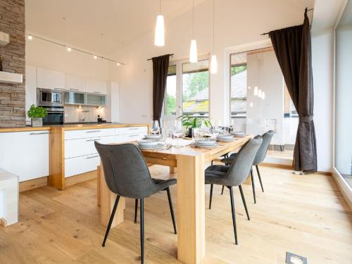  Apartment Christine Penthouse by Interhome in Eben im Pongau