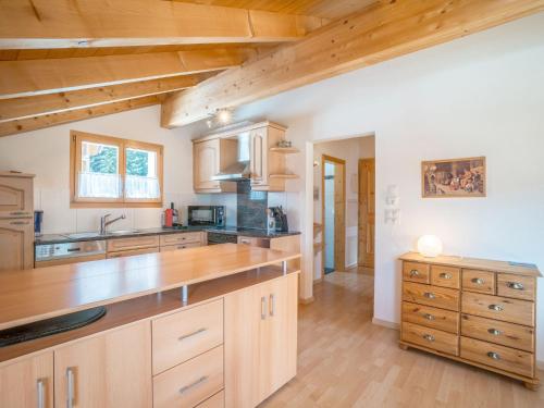 Apartment Tga Stgirat Dachgeschoss by Interhome in Riom-Parsonz