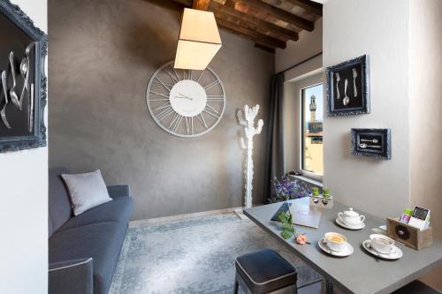 บริการและสิ่งอำนวยความสะดวก, QK Costa58 Home Tower near อุฟฟิชิ แกลลอรี่