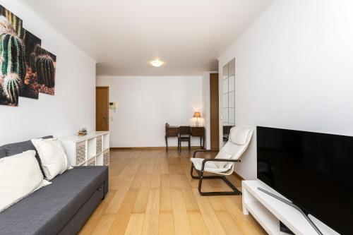 Olaias Design by Homing Olaias Design by Homing