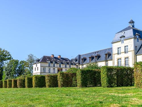 Apartment Le Château de Kergonano-9 by Interhome