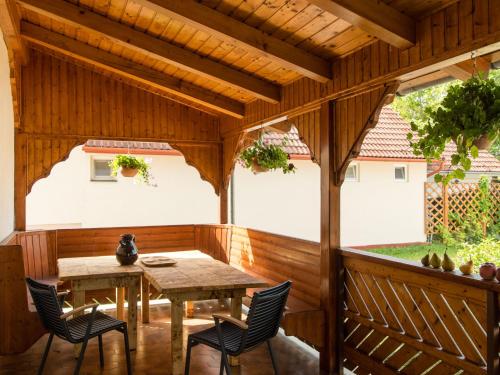 Apartment Victoria by Interhome in บาลาตองแกเรซตูร์