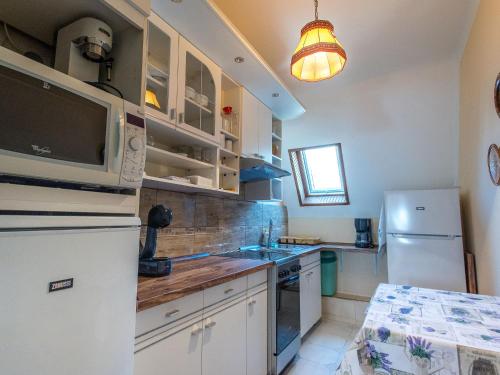 Apartment Victoria by Interhome in บาลาตองแกเรซตูร์