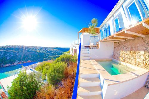 Seafront Villa Bellavista with heated pool by DadoVillas