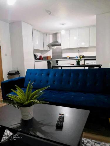 Urban 2 Bedroom with Parking - Apartment - West Bromwich
