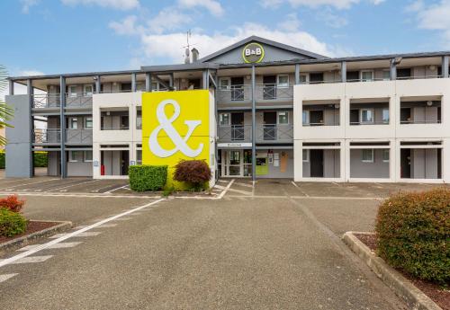 B&B Hôtel CHARTRES Le Forum - image 11