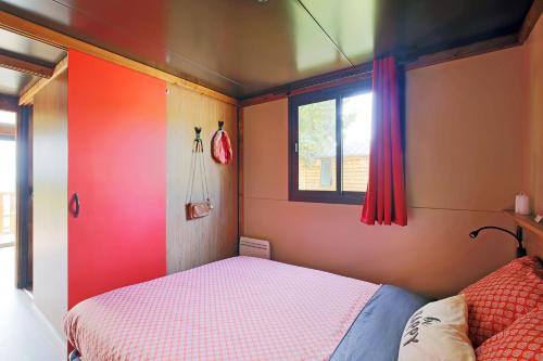 2 bedrooms, 2 beds