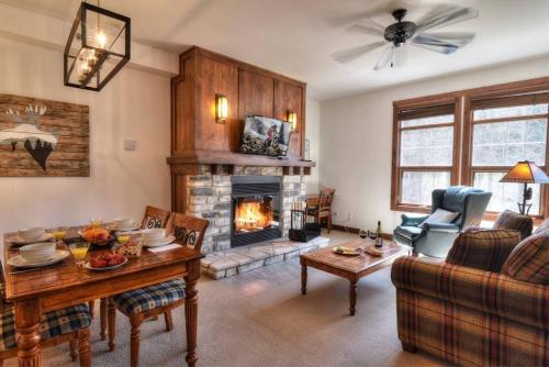 Tremblant-Les-Eaux C2 in Mont-Tremblant, Canada