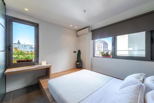 Hidesign Athens Acropolis Panorama Suite - main image