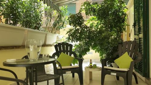 Balcony/terrace, InnVatican near Embassy of the Philippines