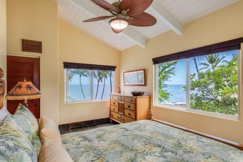 Kona Beach Bungalows