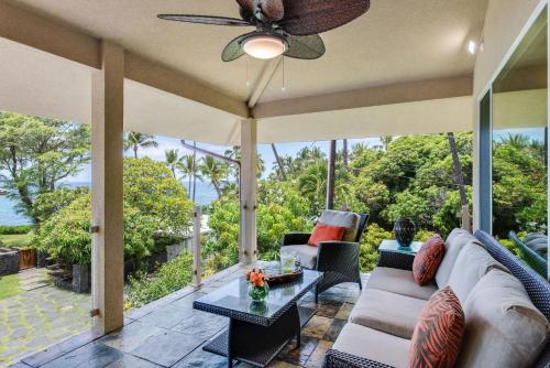 Kona Beach Bungalows