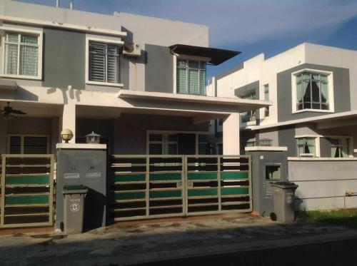 Holiday Cluster House In Malaysia