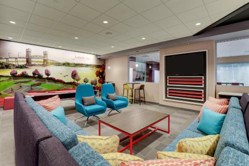 Lobby, Tru by Hilton Leland Wilmington in Leland (NC)