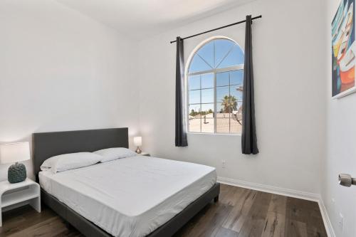 Spacious Private gated modern loft close to Universal Studio and Hollywood, Los Angeles (fotografie 10)