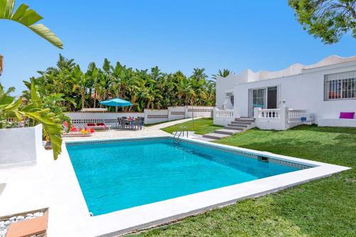 Villa Mijas Playa by Villa Plus, Fuengirola
