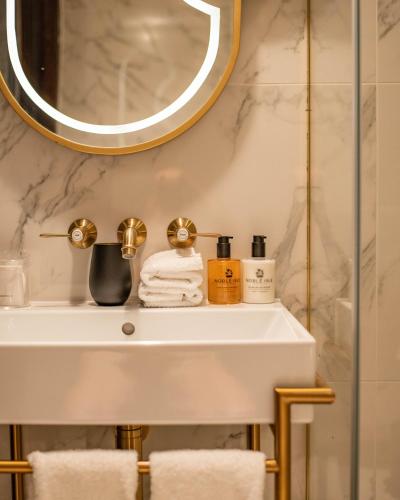 The Guardsman - Preferred Hotels and Resorts