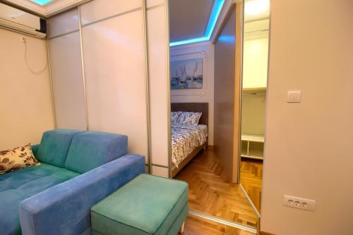 One-Bedroom Apartment image 10