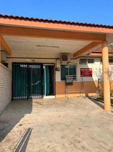 NORIS GUEST HOUSE