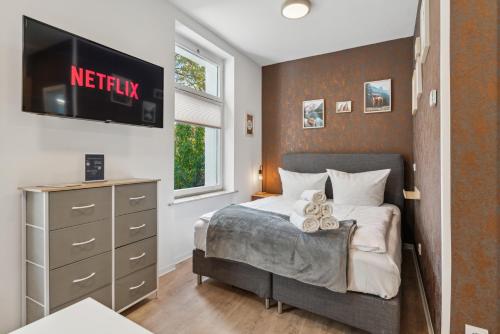 Vorstadtoase für 3 - Queensize-Bett, Schlafcouch, Parkplatz & Netflix - Nähe BER in Eichwalde, Deutschland
