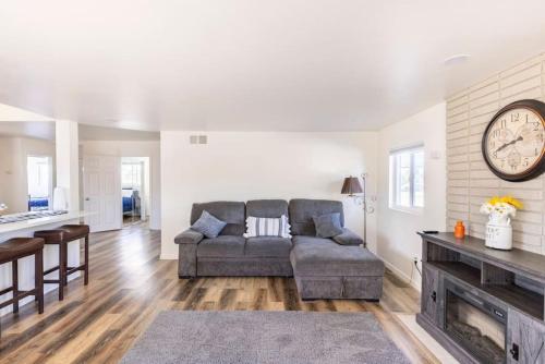 Ranchview Retreat Charming 4BR home in Ramona in Ramona, USA