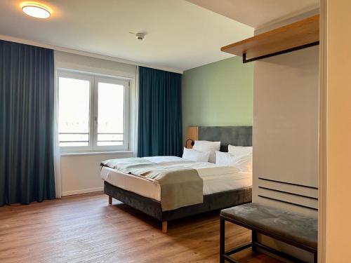 Standard Double Room image 10