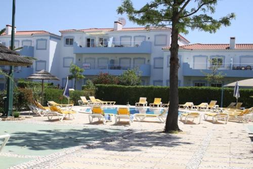 Luxury 2 Bedroom Top Floor Apartment, Oasis Parque, near Alvor AT01