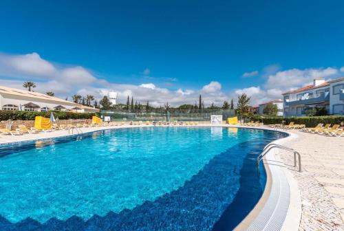 Luxury 2 Bedroom Top Floor Apartment, Oasis Parque, near Alvor AT01