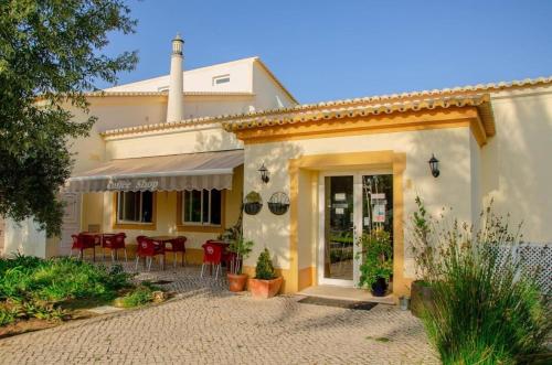 ผับ/เลาจน์, Four Bedroom Villa with private pool Oasis Parque AT09 in ปอติเมา