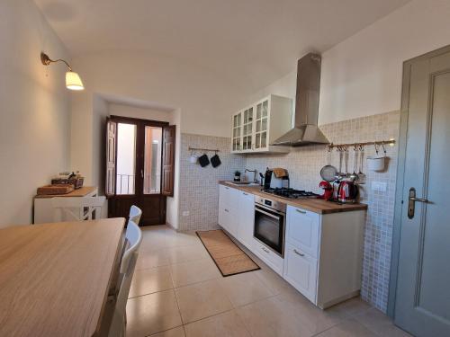 Kitchen, Casa Matteo-Gran Sasso in Paganica