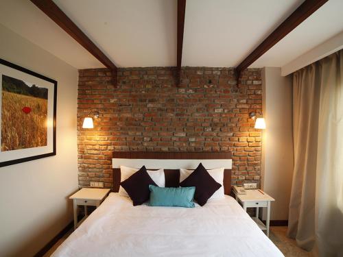 . Hotel Milestone1915