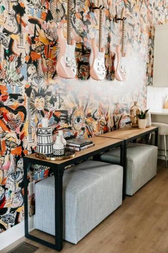 Designer~8 mins 2 Broadway~Balcony~Sleeps 10~New in Nashville, USA