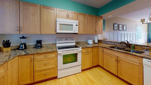 Breezeway Boutique Hotel 4